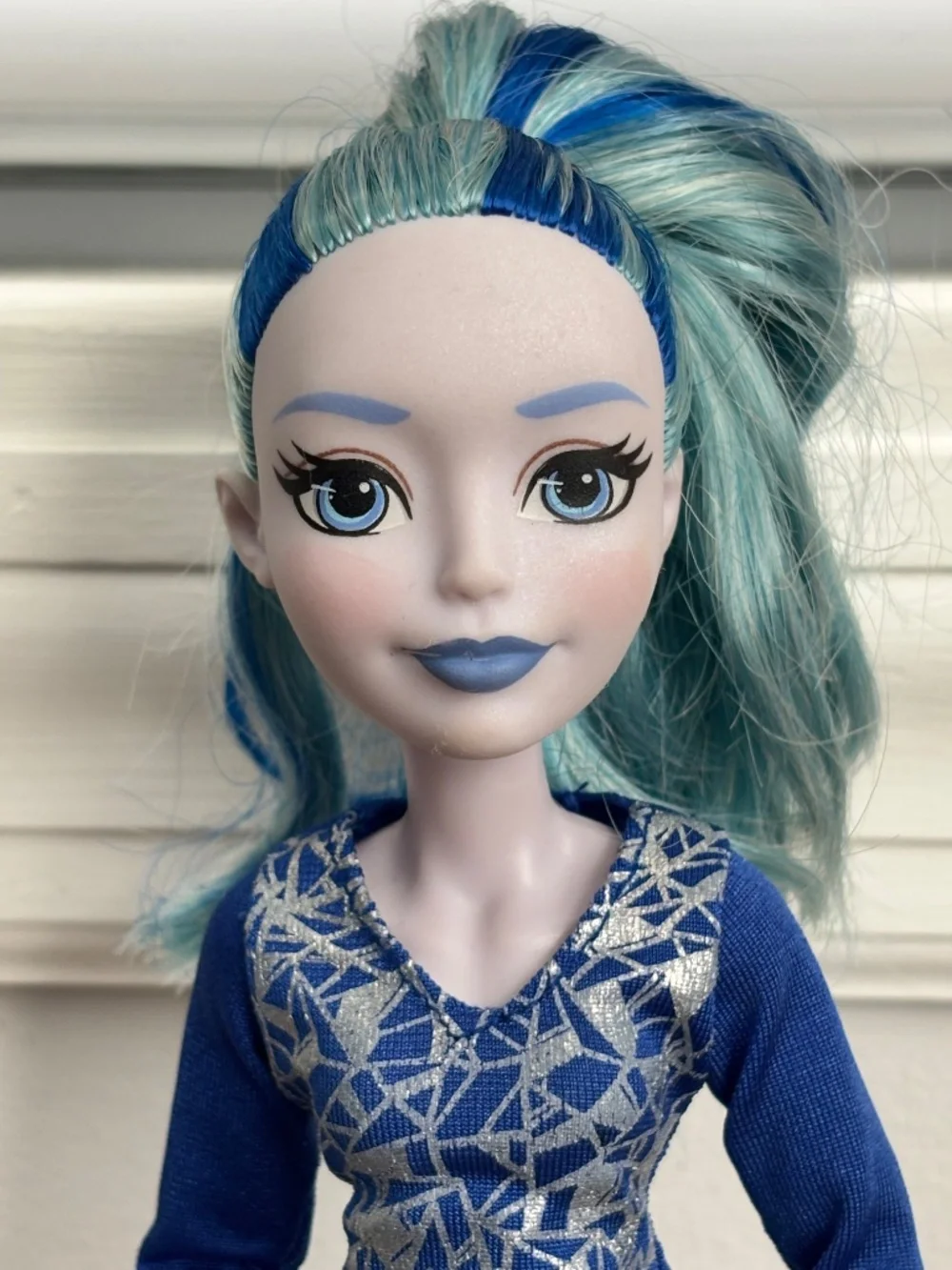 DC Super Hero Girls Frost Action Figure Doll Mattel Outfit Boots COMPLETE 2015